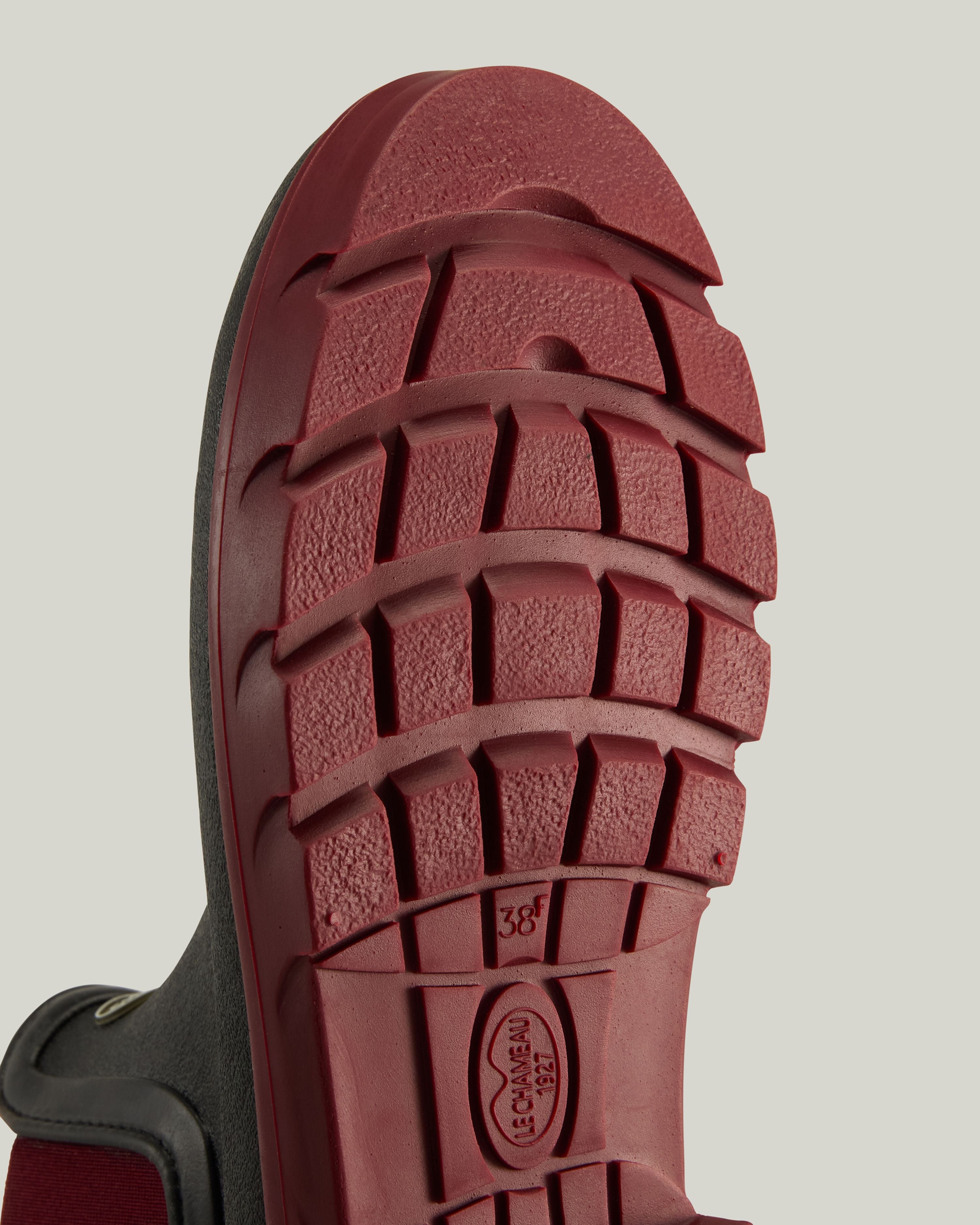 Women's Nomade Jersey Lined Chelsea Boot - Black Cherry