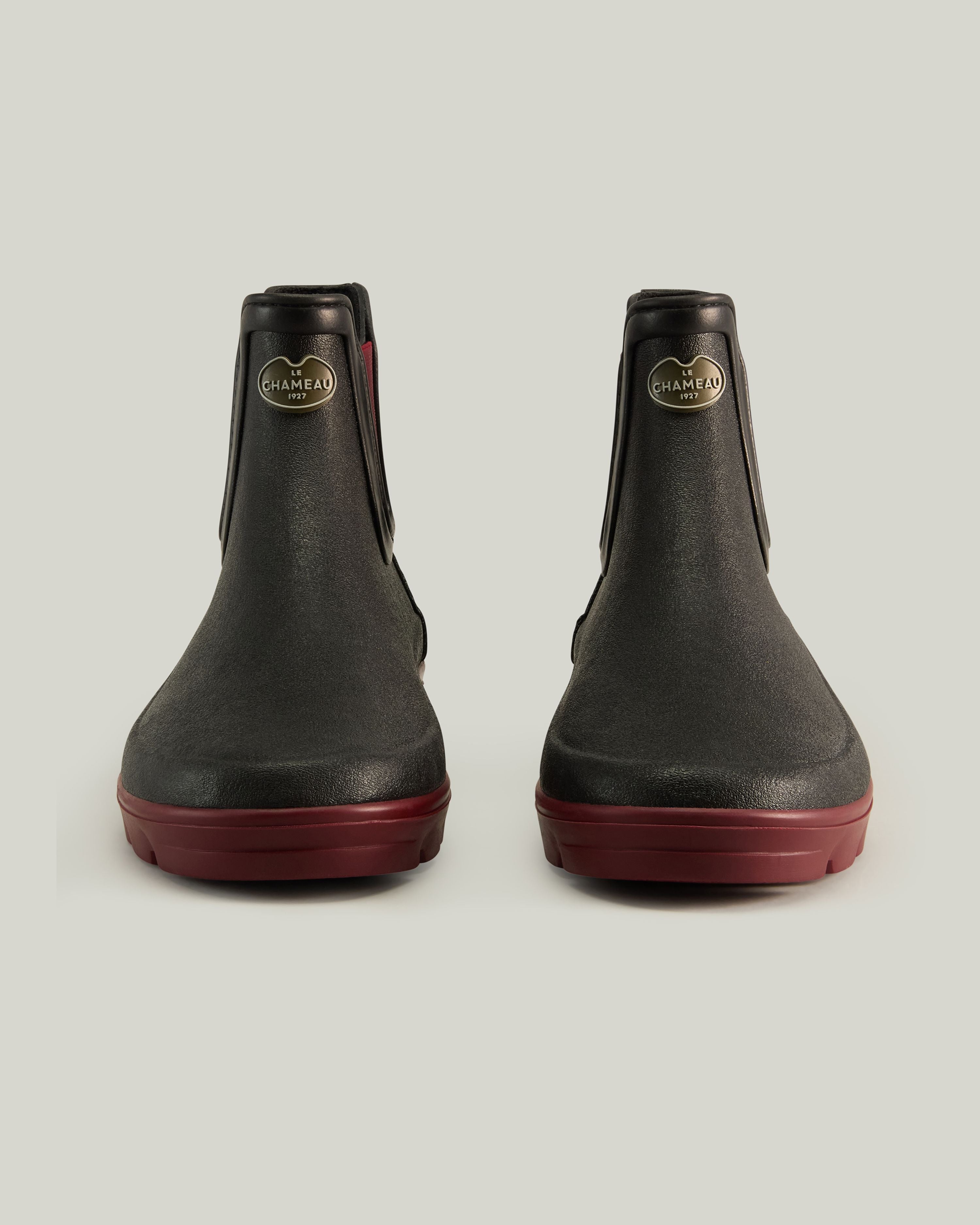 Women's Nomade Jersey Lined Chelsea Boot - Black Cherry