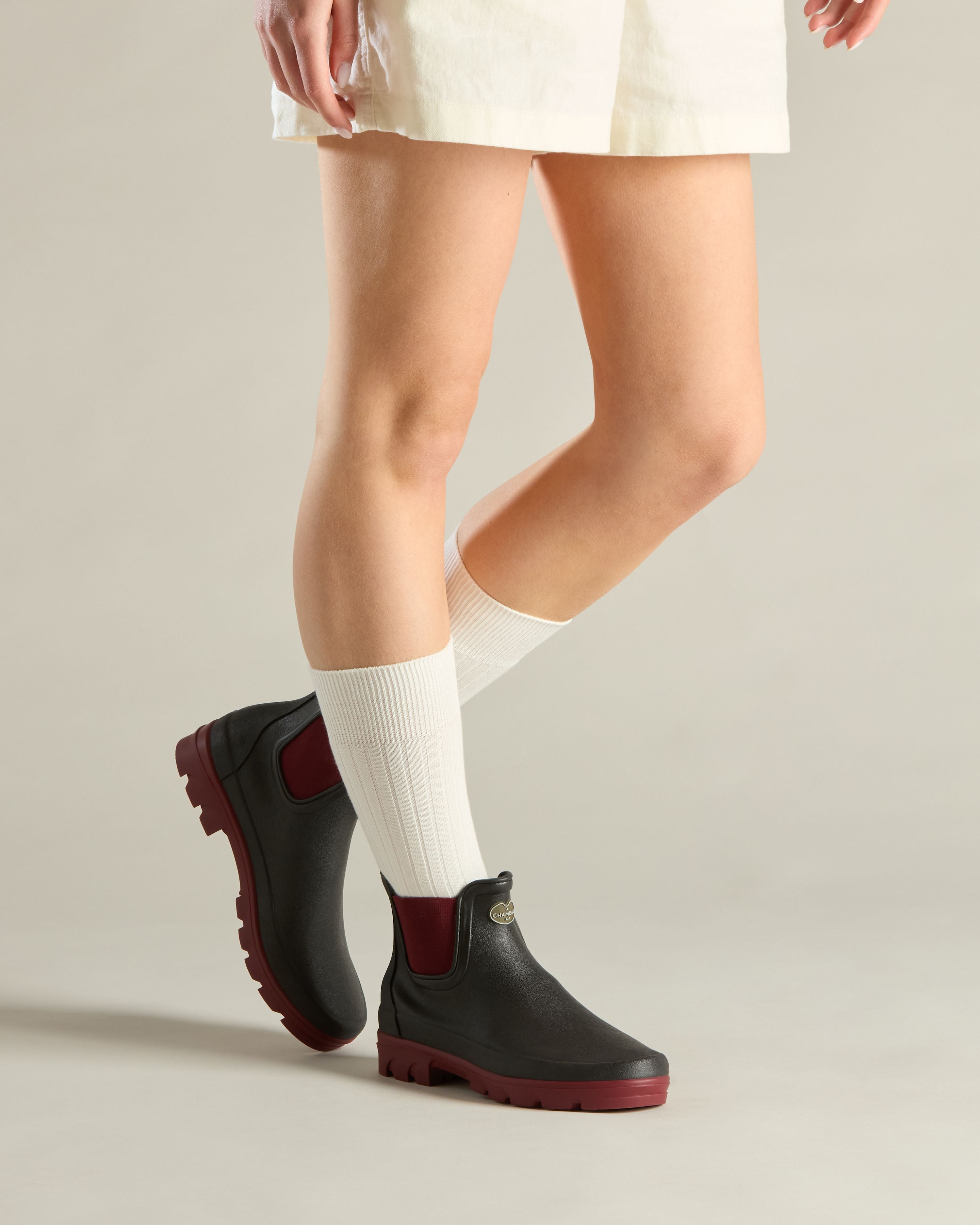 Women's Nomade Jersey Lined Chelsea Boot - Black Cherry