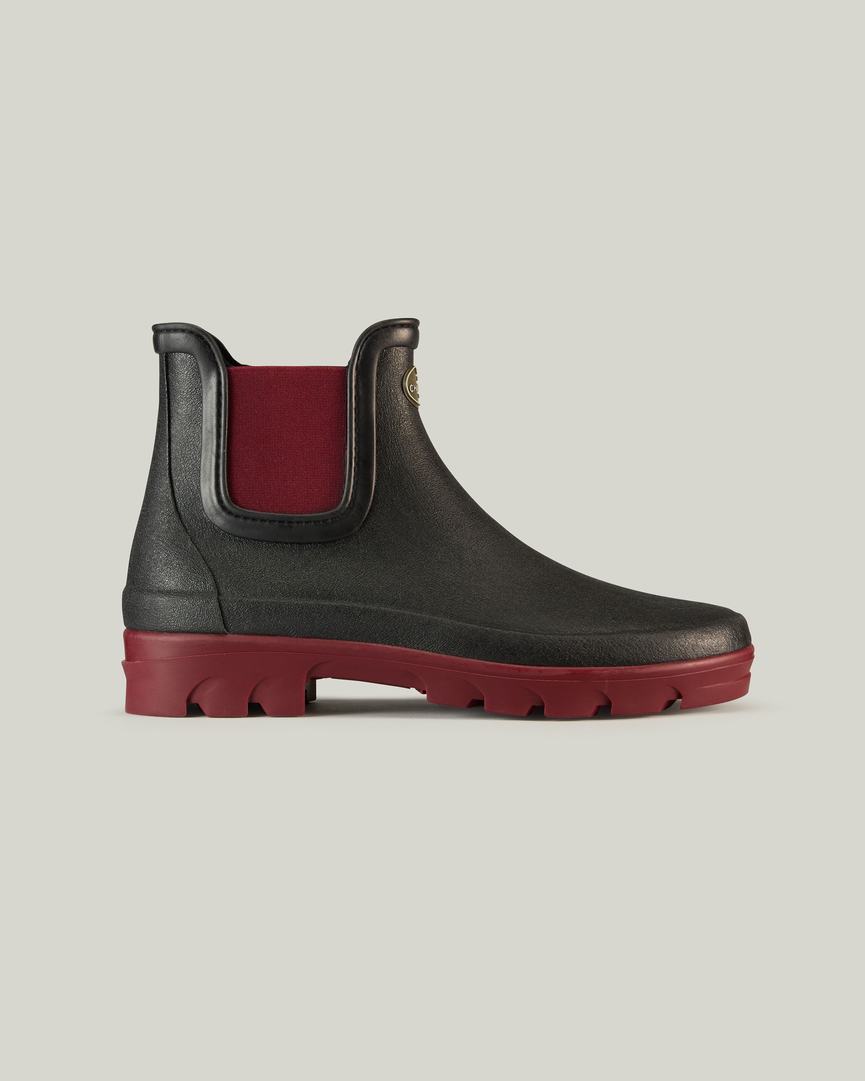 Women's Nomade Jersey Lined Chelsea Boot - Black Cherry
